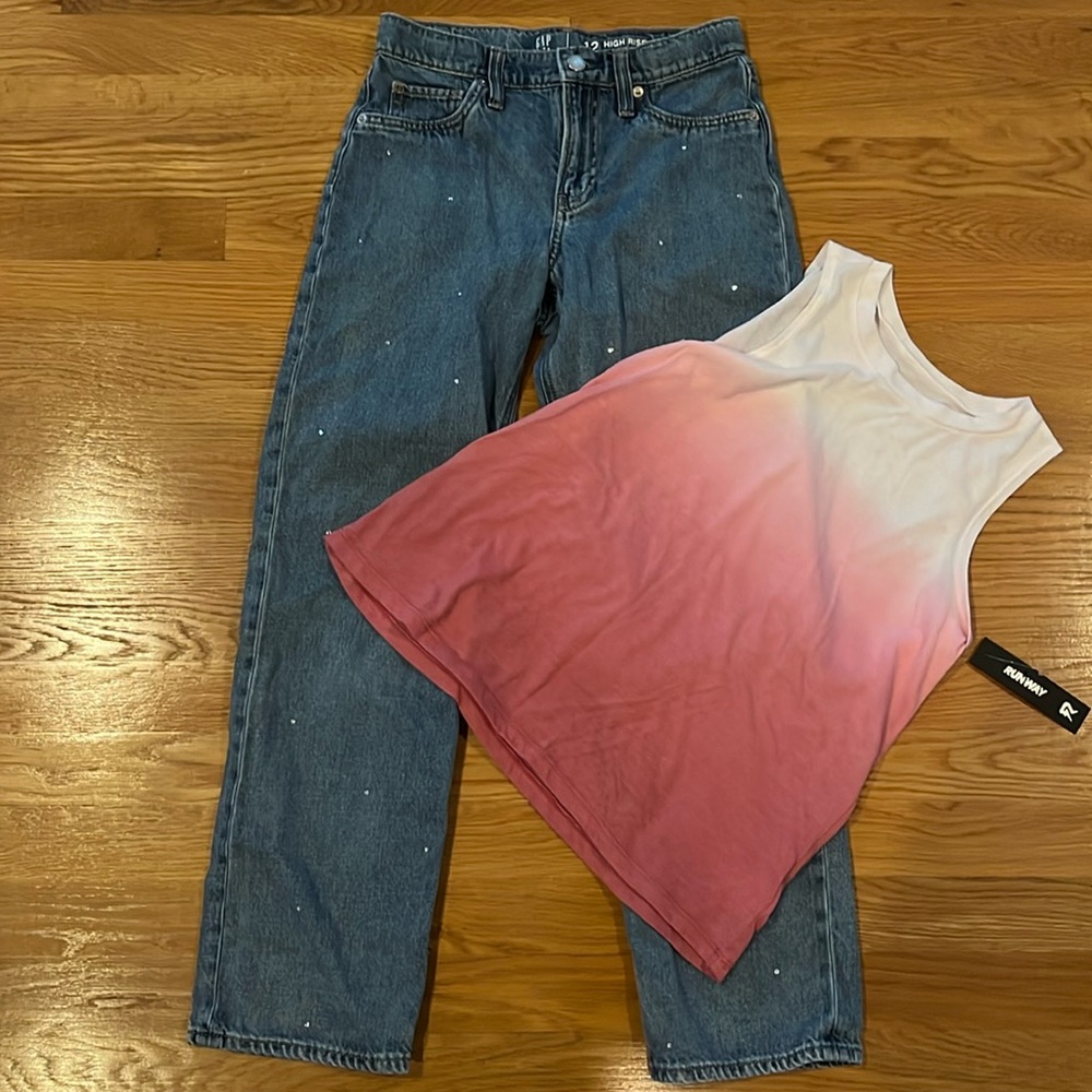 Girl outfit- jeans and tee (12 and L) 💕